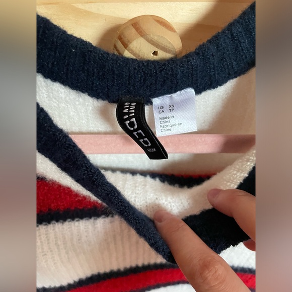 H&M wool sweater - Picture 2 of 3